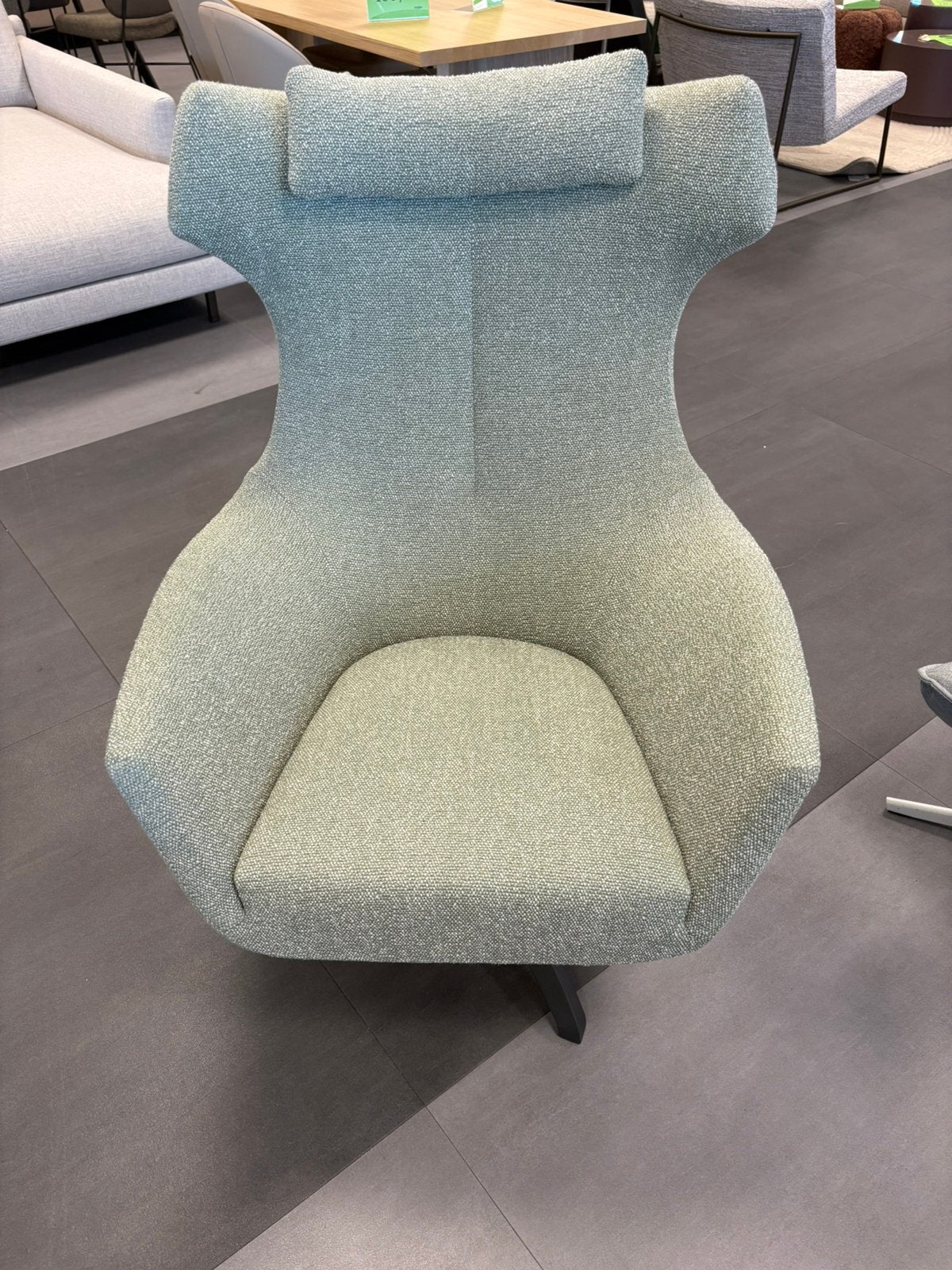 DesignOnstock fauteuil Nosto, Huis en Inrichting, Fauteuils, Ophalen, Nieuw, 75 tot 100 cm, Stof