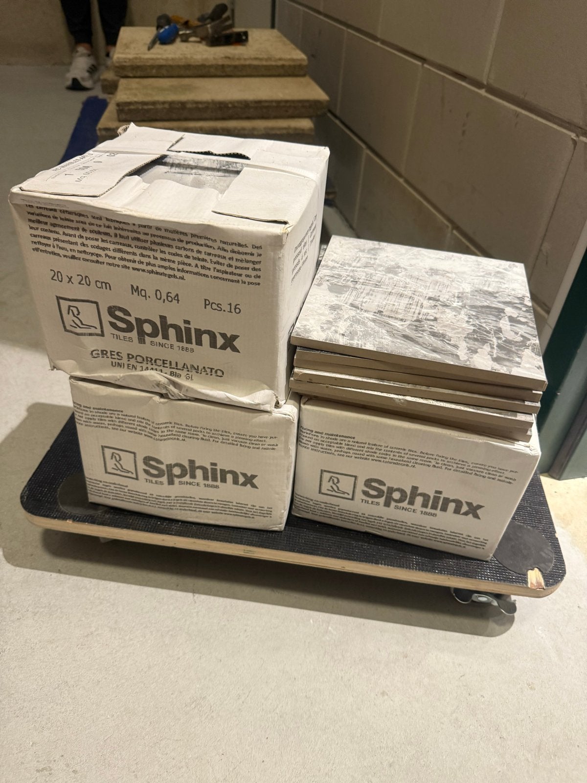 Gratis: Sphinx Gres Porcellanato tegels 20x20 cm, Ophalen, Keramiek, Nieuw, 20 tot 40 cm