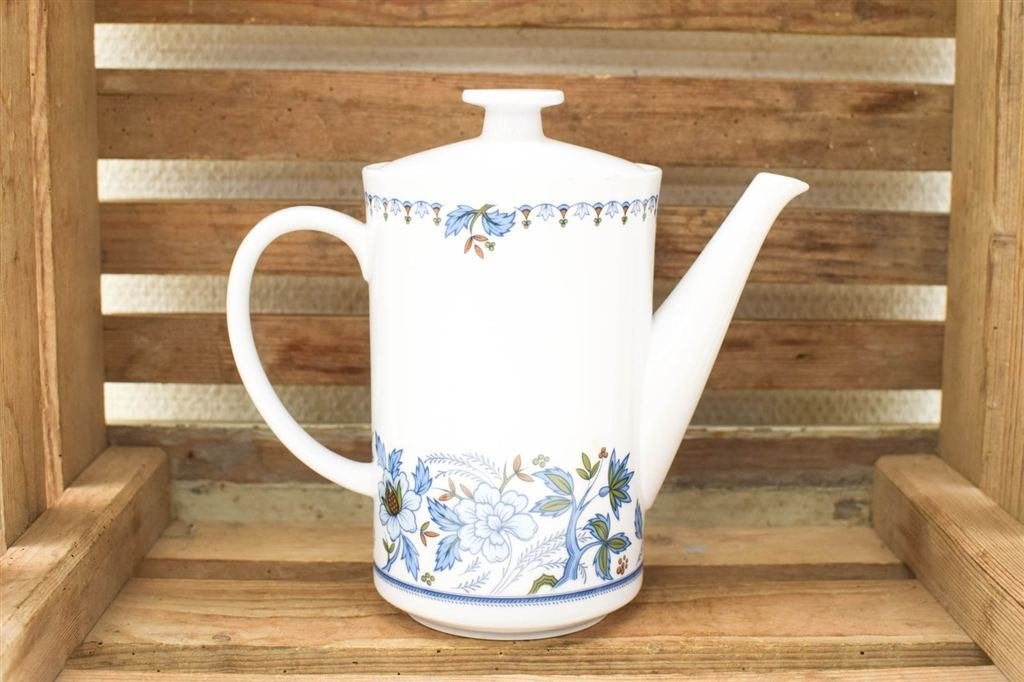 Blue Moon porseleinen theepot 44974, Gebruikt, Ophalen of Verzenden, Bord(en), Overige stijlen