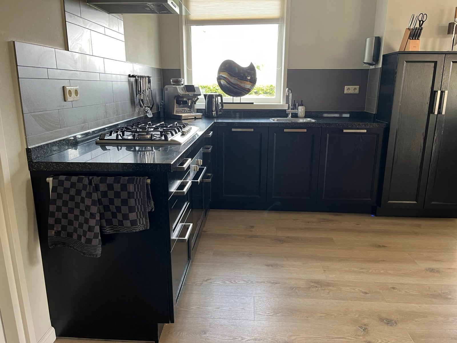 Moderne zwarte houten keuken, Ophalen, Gebruikt, Zwart, Hoekkeuken