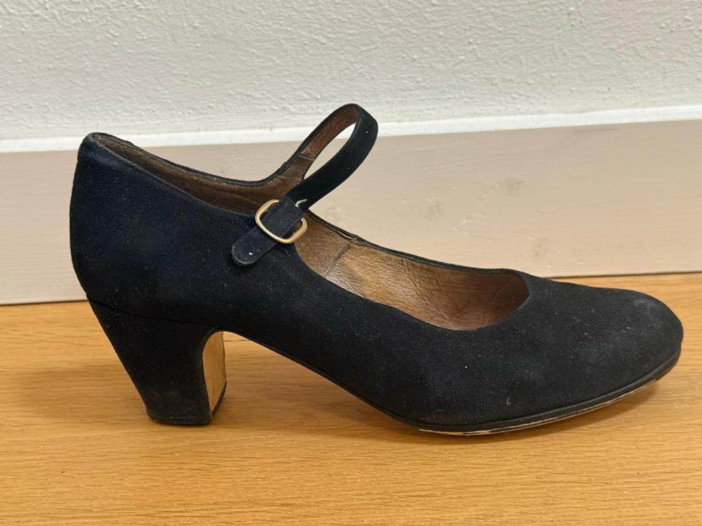 Zwarte suède Begoña flamenco schoenen, maat 39, hak 5 cm, Zwart, Dansschoenen, Ophalen of Verzenden, Gedragen