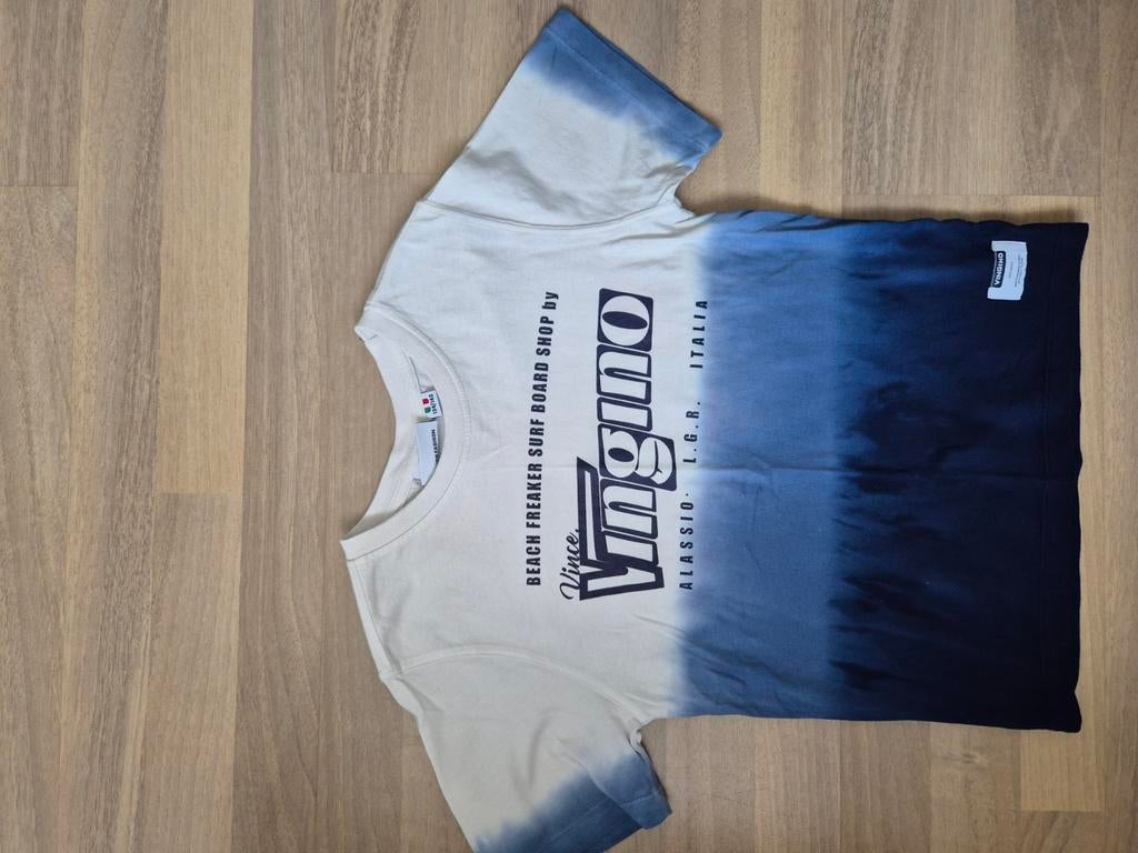 Vingino T-shirt maat 134 - Blauw/Wit tie-dye, Ophalen of Verzenden, Zo goed als nieuw, Vingino, Shirt of Longsleeve