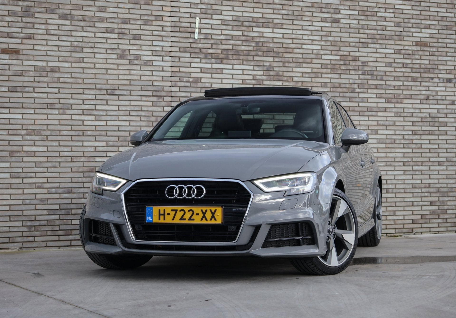 Audi A3 Limousine 1.0 TFSI Sport * S-LINE * PANORAMA DAK * A, Auto's, Gebruikt, 116 pk, Leder, Bedrijf