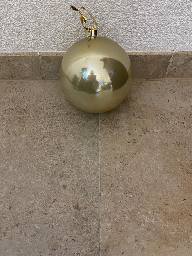 "Kerstbal" Groot Kleur: Goud Kunststof als Nieuw, Diversen, Ophalen of Verzenden, Zo goed als nieuw