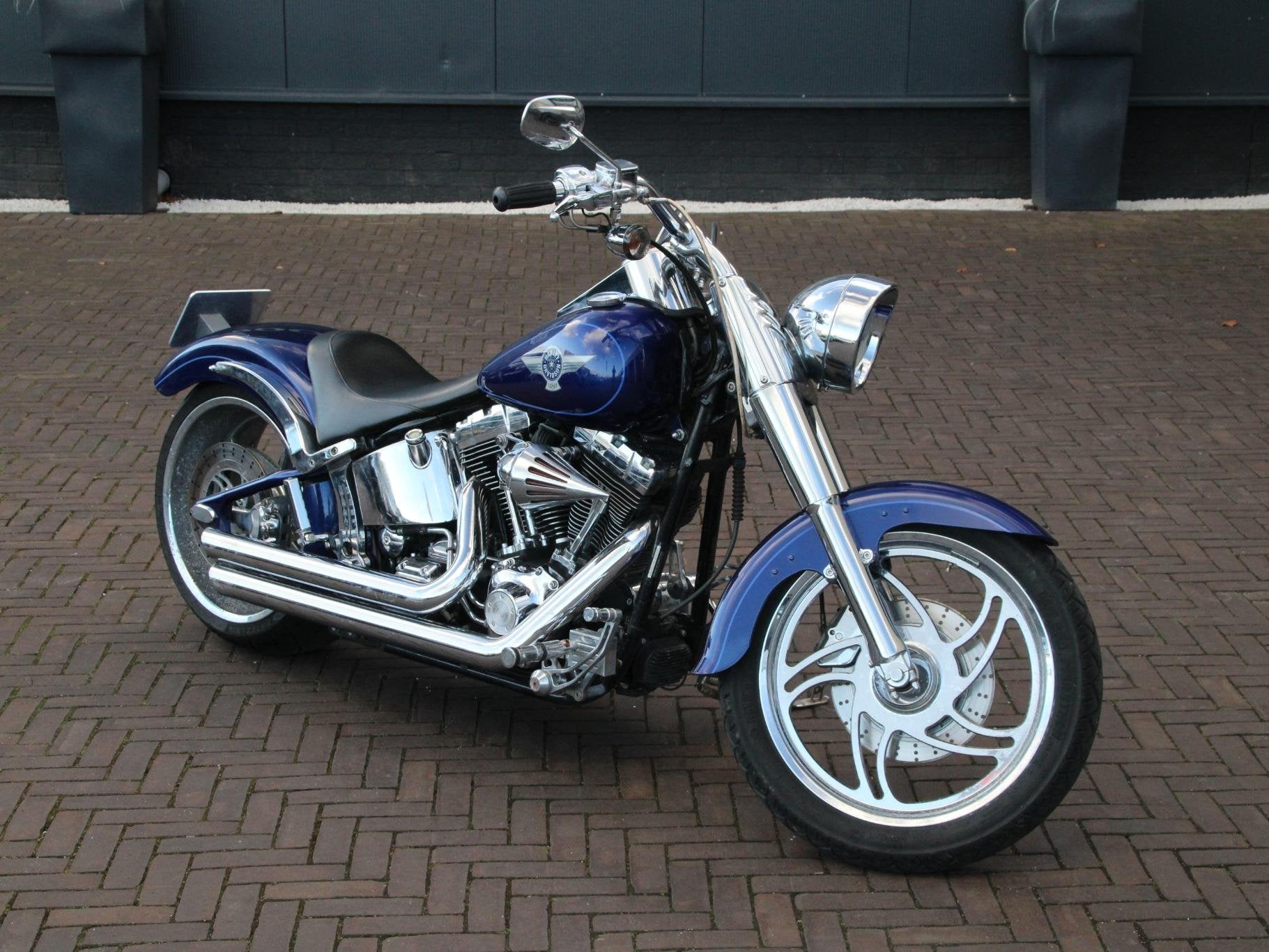 Harley Davidson 88 FLSTFI Fat Boy | Softtail | Custom |, Laan van Vredenoord 33
2289 DA  Rijswijk, NL, H-DCUSTOMERSERVICE@Harley-Davidson.com