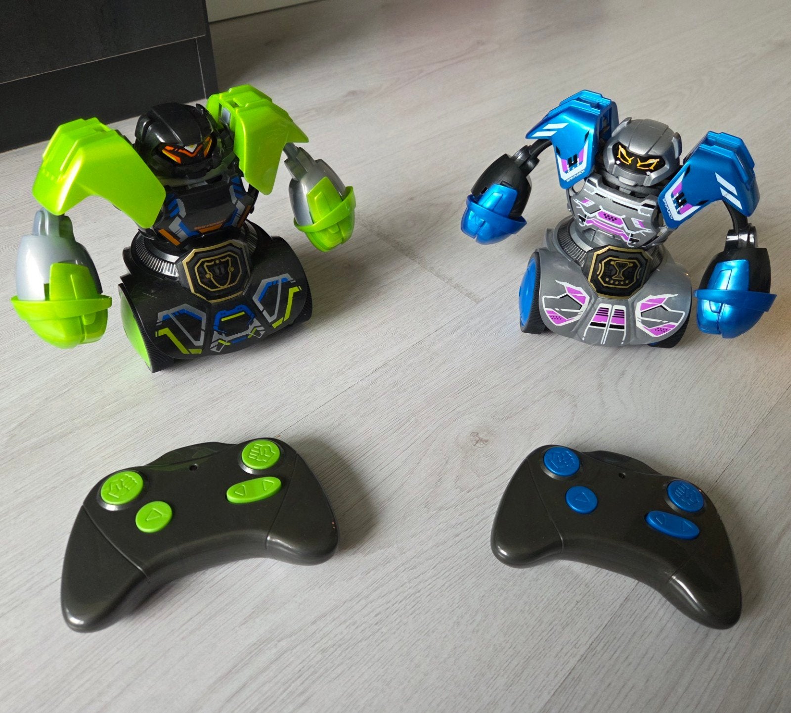 Robo Kombat Battle Robots met afstandsbediening, Ophalen of Verzenden, Zo goed als nieuw, Jongen of Meisje
