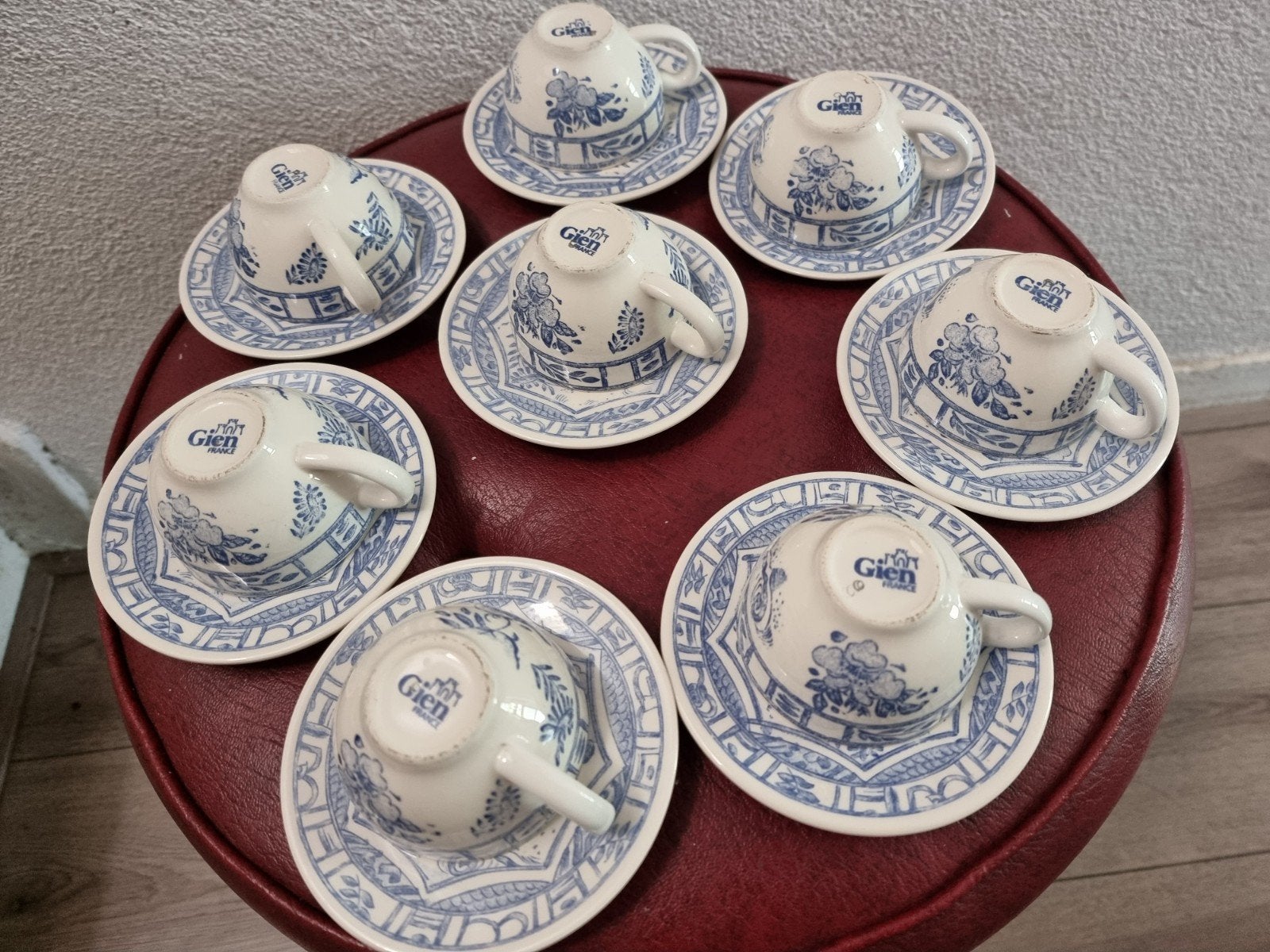 Faïencerie de Gien France theekop en schotelset, Oiseau Bleu, Ophalen of Verzenden, Aardewerk, Overige stijlen