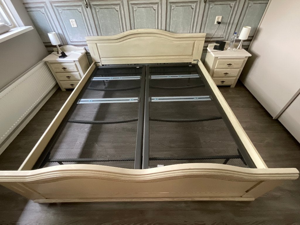 Massief houten ledikant met Auping spiralen, Huis en Inrichting, Ophalen, Gebruikt, Tweepersoons, Bedbodem