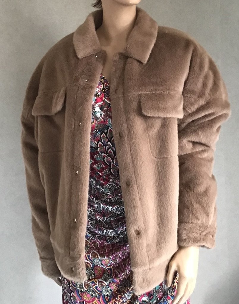 Oversized 'truckercoat Faux Fur beige maat L, Kleding | Dames, Jassen | Winter, Beige, Maat 42/44 (L), Nieuw, Ophalen of Verzenden