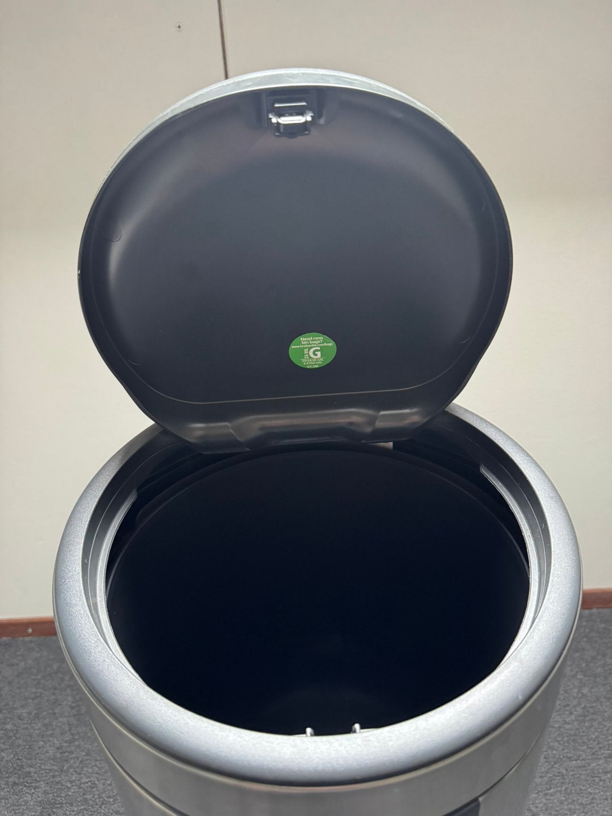 2x Brabantia prullenbakken, 20 tot 30 liter, Ophalen, Zo goed als nieuw, Rvs