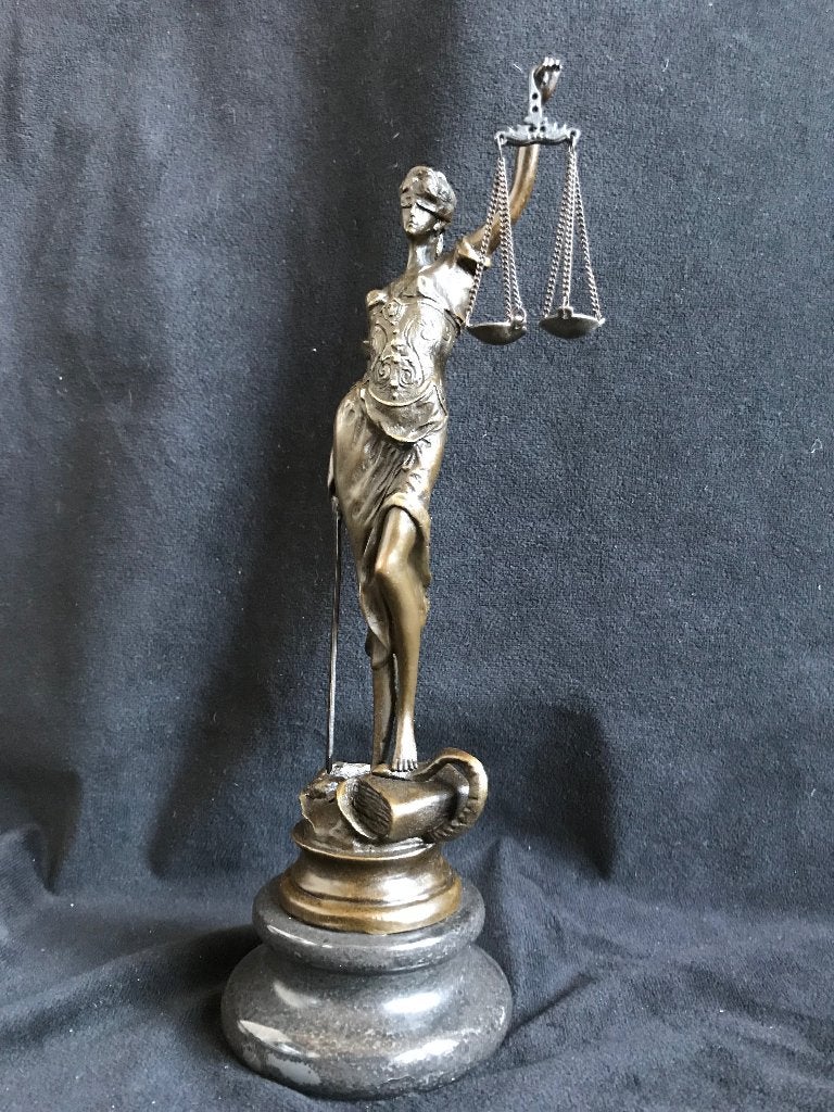 Vrouwe Justitia, ronde sokkel,brons, Ophalen of Verzenden, Gemerkt, Brons, Beeld