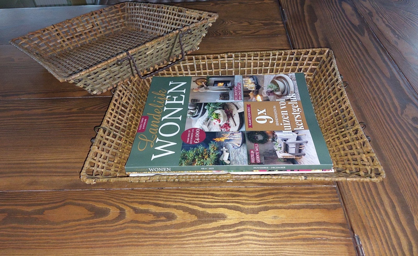 2x Wicker? mandje. Lectuurbak, postbak., Ophalen