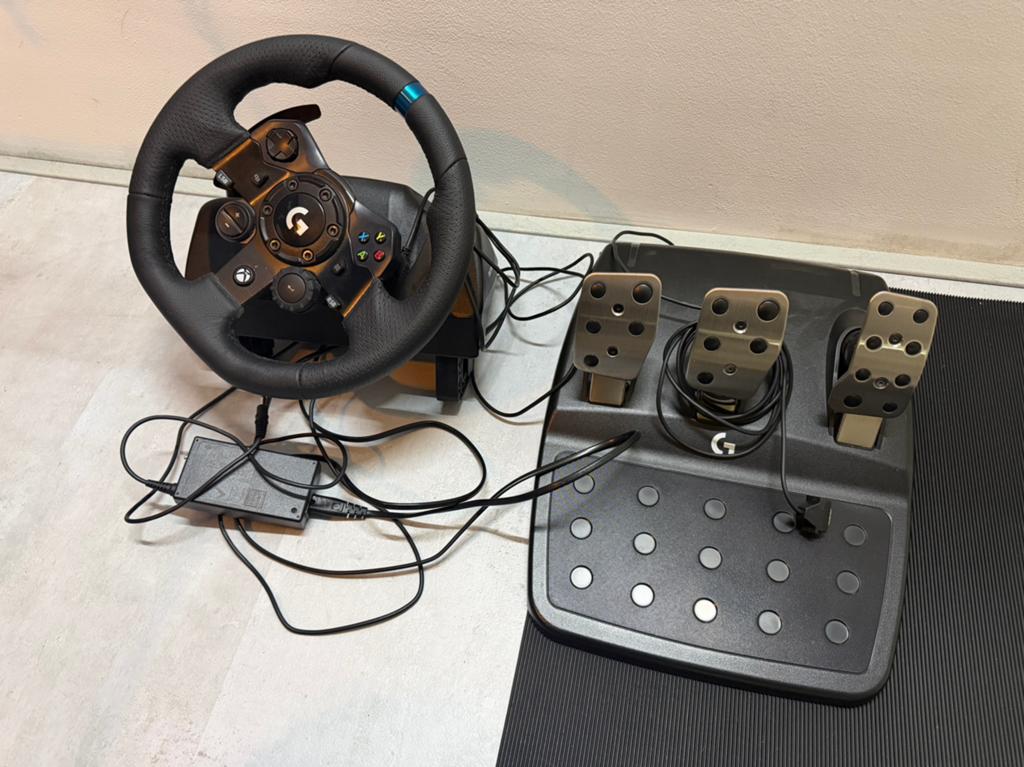 Logitech g923 stuur en pendalen, Logitech, Ophalen of Verzenden, Zo goed als nieuw, Racestuur