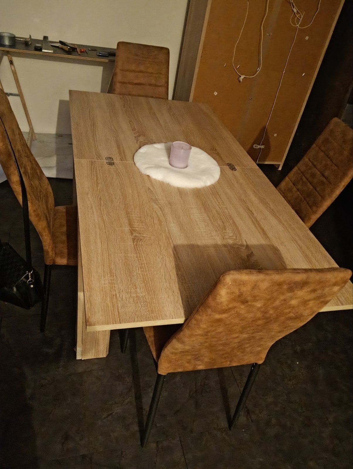 eet tafel met vier stoelen, Ophalen, Gebruikt, 4 tot 6 stoelen