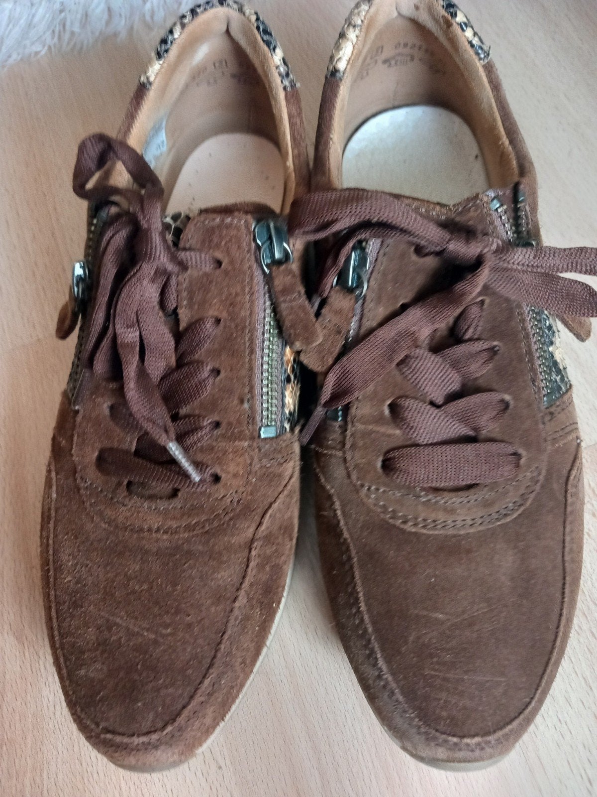Leuke sneakers!, Bruin, Ophalen of Verzenden, Sneakers of Gympen, Zo goed als nieuw