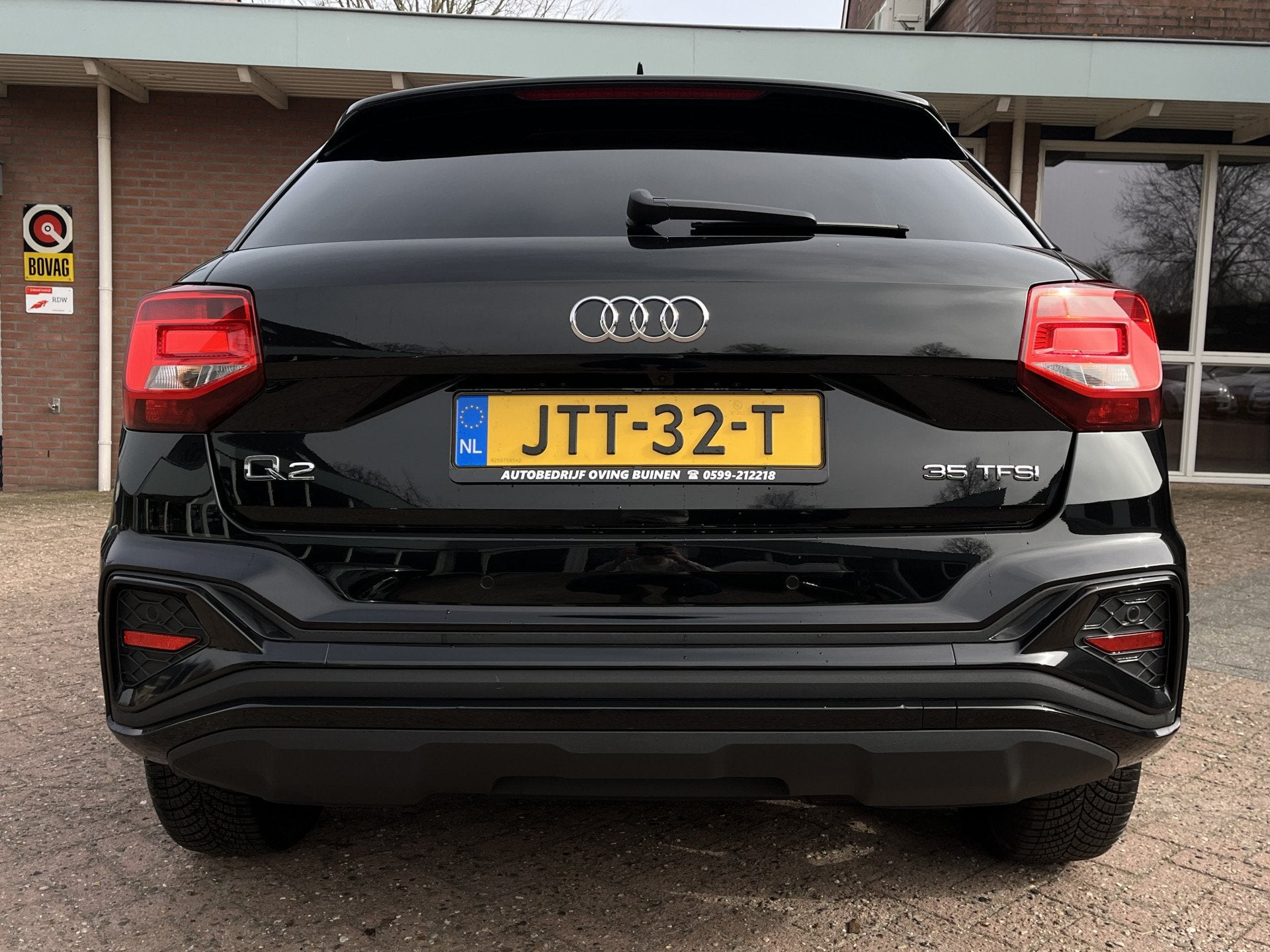 Audi Q2 35 TFSI S Edition | Stoelverwarming | Adapt. Cruise, 4 cilinders, 150 pk, Zwart, Leder