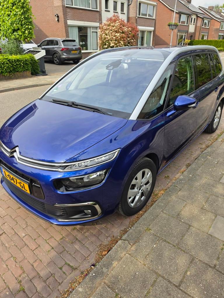 Citroën C4 1.2 Puretech 130pk S&S 2018 Blauw (7 zits), Voorwielaandrijving, Stof, Zwart, 1199 cc