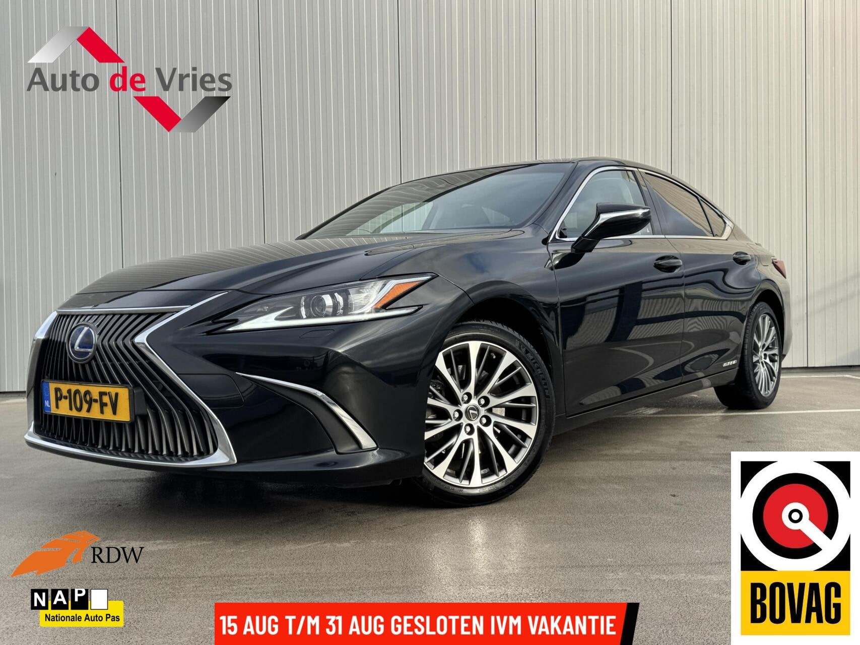 Lexus ES 300h Preference Line Business|NL-Auto, Gebruikt, 4 cilinders, 1655 kg, Zwart