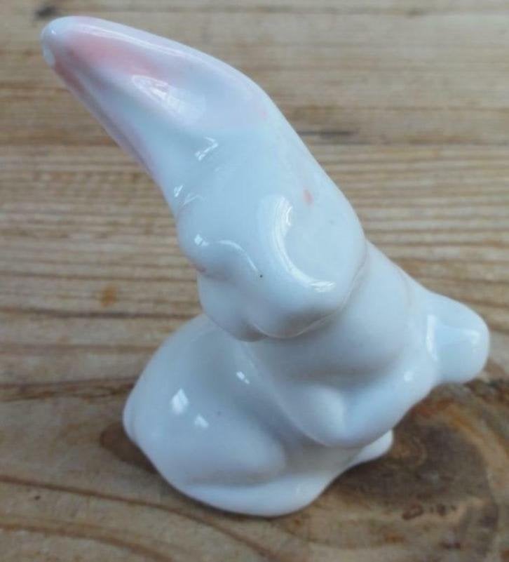 Porseleinen beeldje haasje, Verzamelen, Beelden en Beeldjes, Ophalen of Verzenden, Zo goed als nieuw, Dier