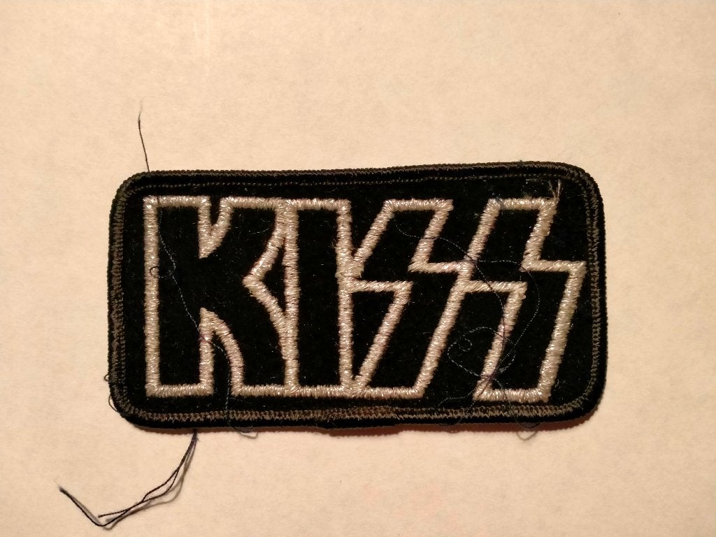 Kiss glamrock glam rock vintage RARE logo kleding patch, Ophalen of Verzenden, Gebruikt, Kleding