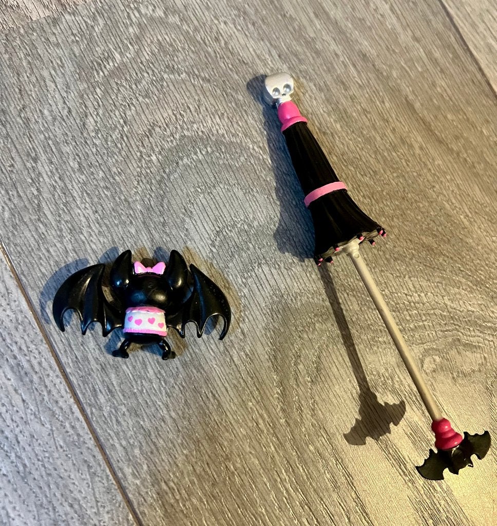 Mattel Monster High pop Draculaura First Wave G1 collectie, Ophalen of Verzenden, Zo goed als nieuw, Accessoires