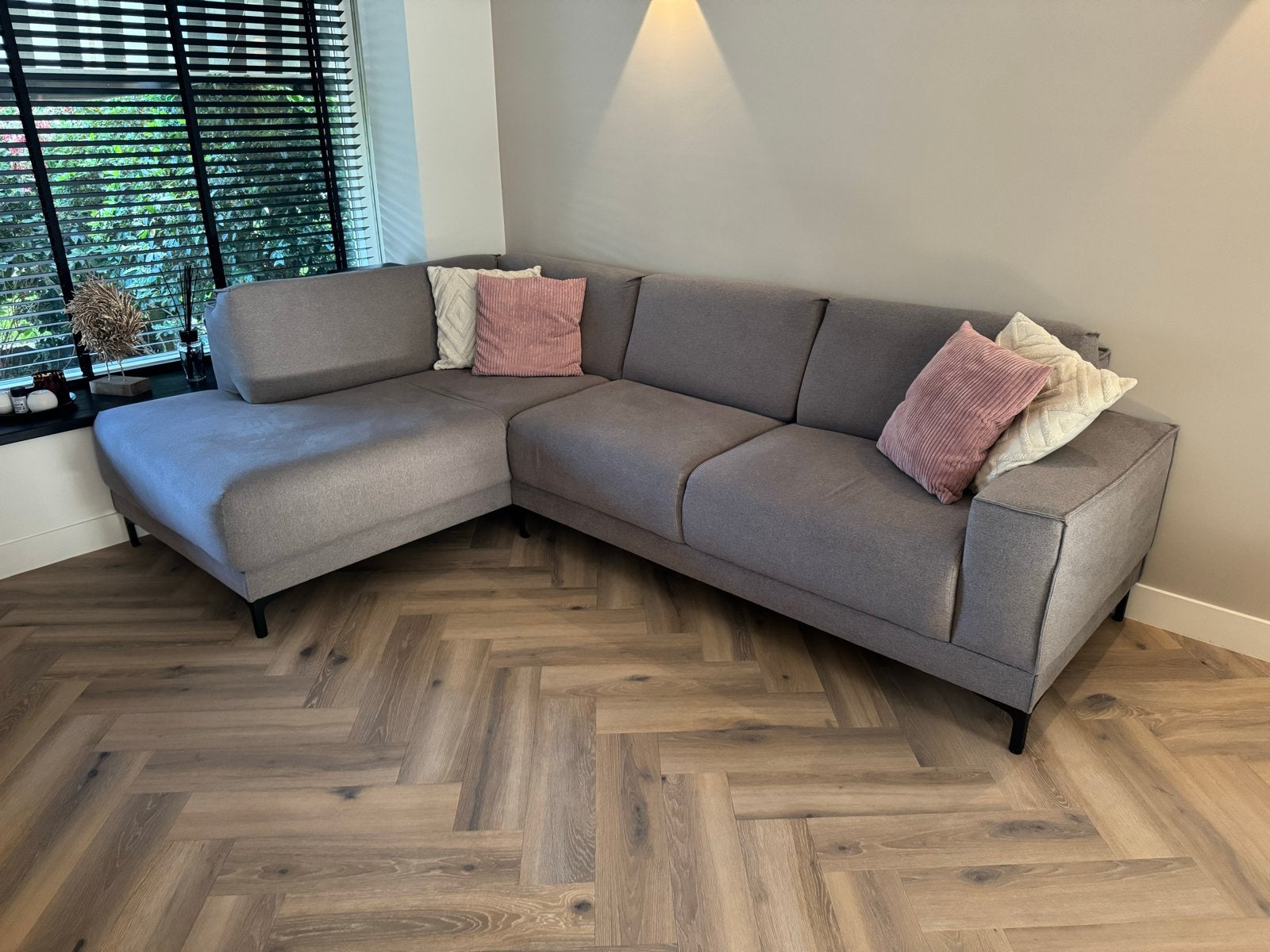 Moderne Hoekbank Grijs - L: 283cm B: 90cm H: 52cm, Ophalen, 250 tot 300 cm, Gebruikt, Hoekbank