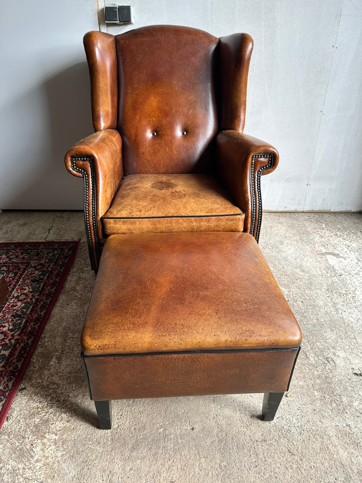 Royale schapenleren oorfauteuil met hocker. Lounge Atelier., Ophalen, ., ., .