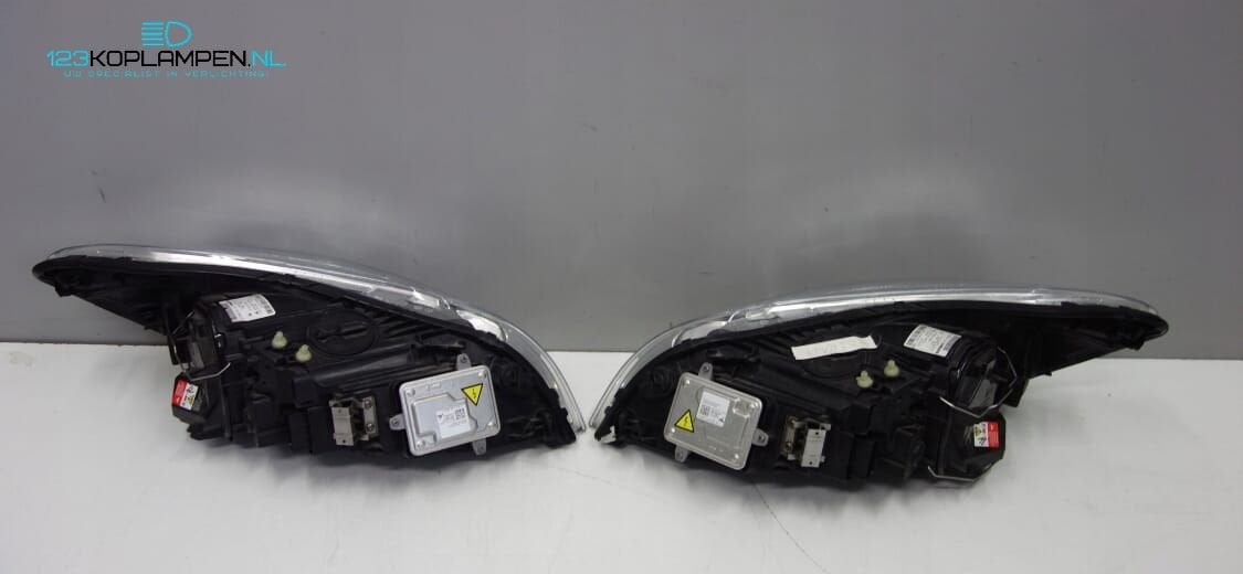 Volvo C70 2 / II Facelift Xenon koplamp links rechts, Gebruikt, -, -, Ophalen of Verzenden