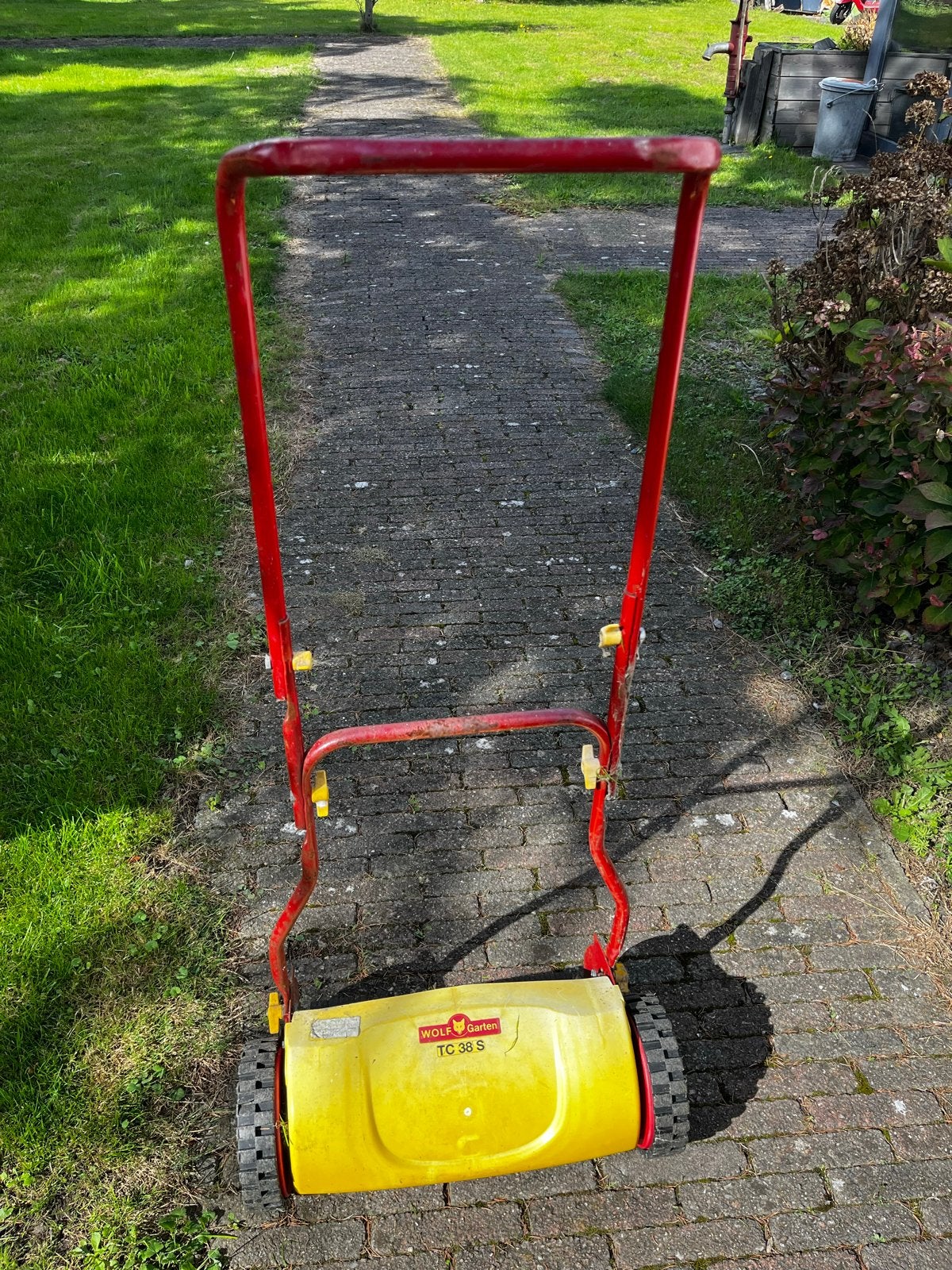 Wolf-Garten TC 38 S Handgrasmaaier - Gebruikt, Tuin en Terras, Gebruikt, Handgrasmaaier, Ophalen of Verzenden, 30 t/m 39 cm