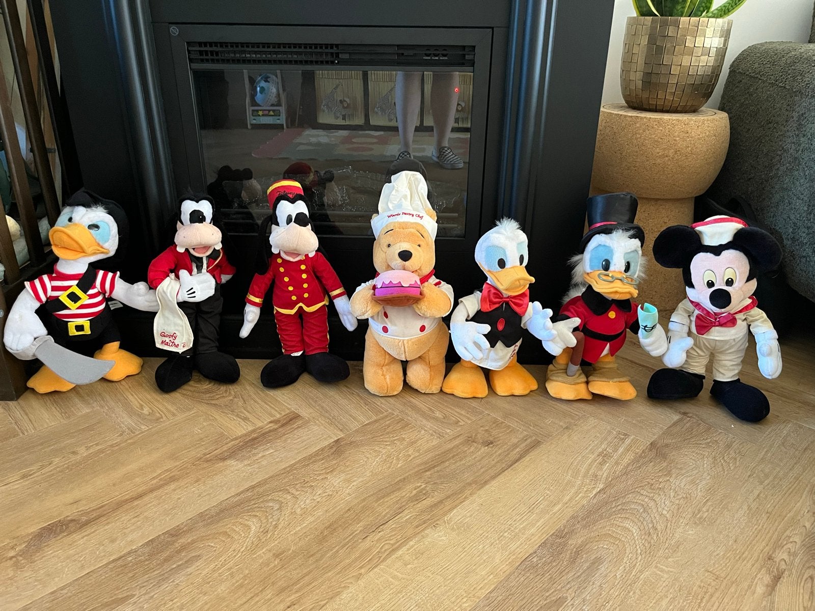 Disney Knuffels - Goofy, Mickey, Donald, Dagobert, Winnie, Gebruikt, Disney, Middelgroot (20 tot 80 cm), Met kleding of accessoire