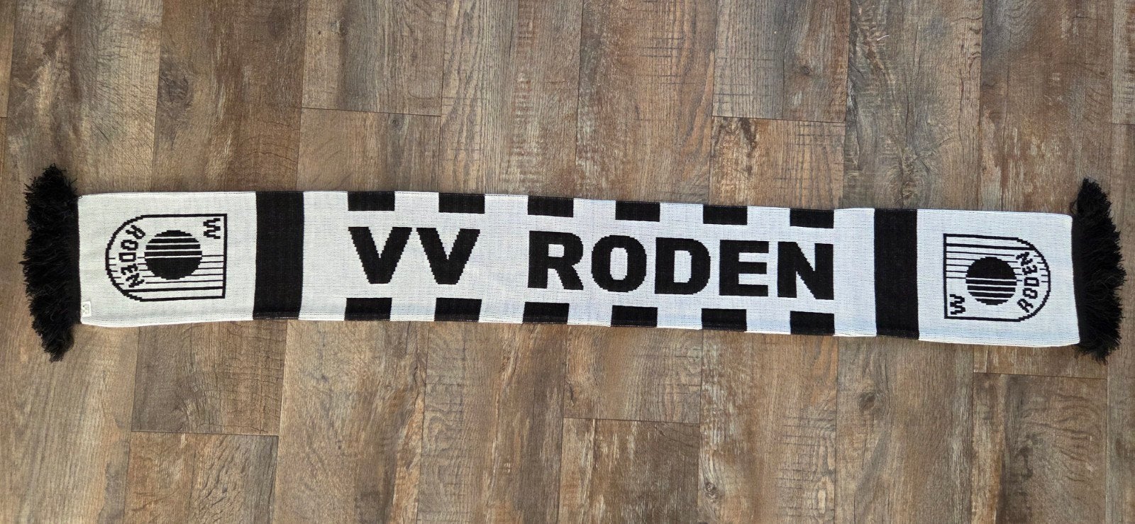 Sjaal VV Roden, Verzamelen, Ophalen of Verzenden, Zo goed als nieuw, Buitenlandse clubs, Vaantje of Sjaal