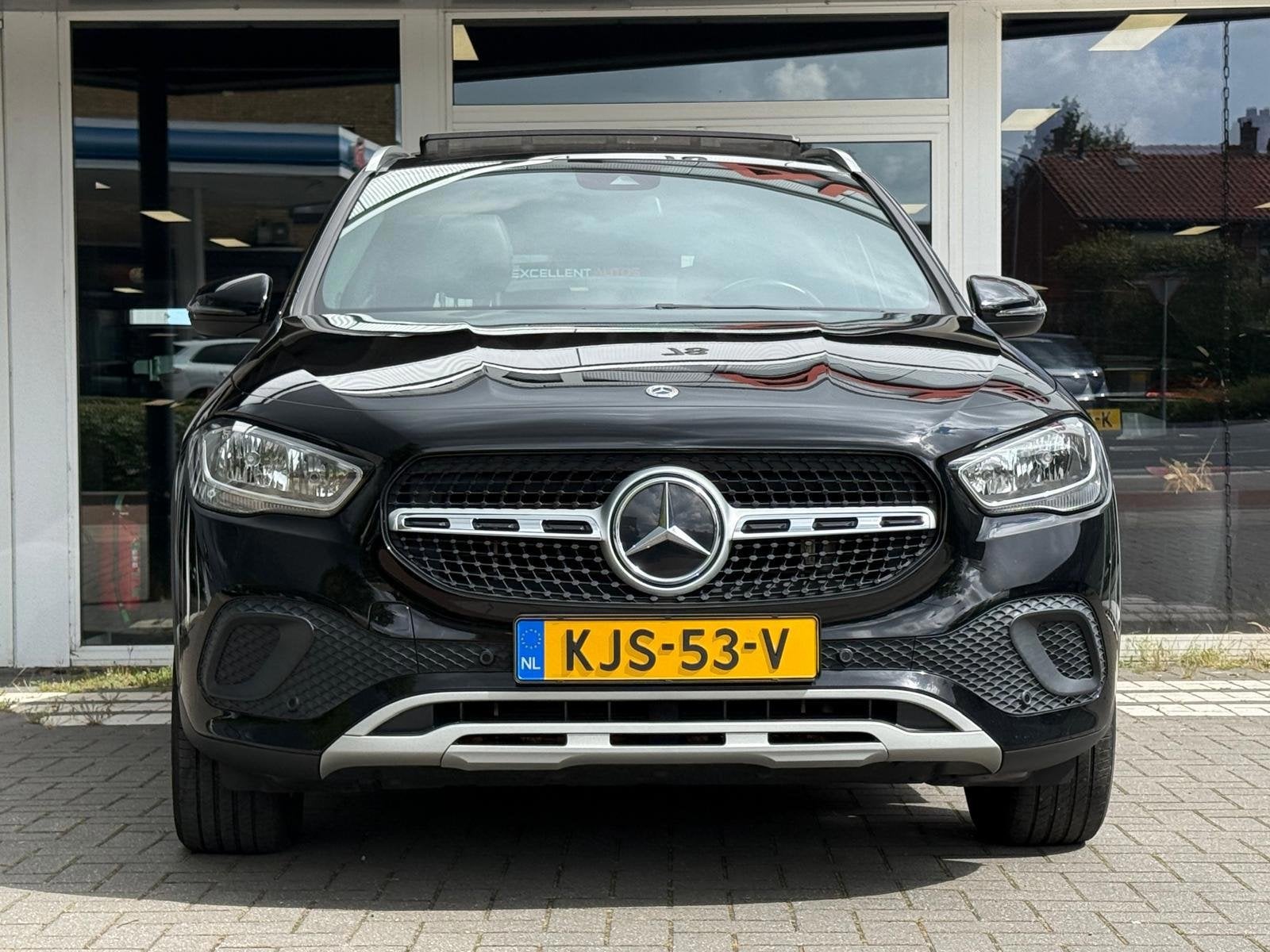Mercedes-Benz GLA-klasse 250 e Style | Panoramadak | Leder, Dealer onderhouden, Zwart, 1675 kg, Zwart