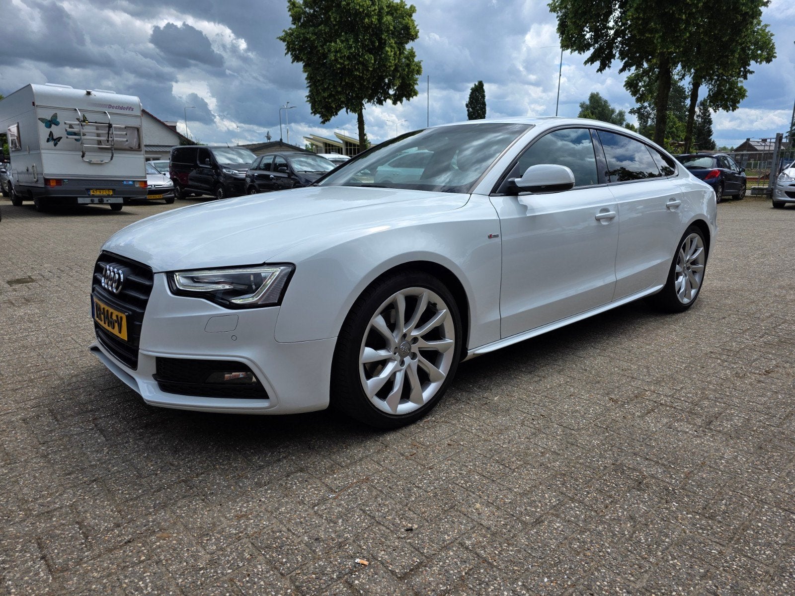 Audi A5 1.8 Tfsi 144pk Multitronic 2016 Wit alarm klasse 3, Auto's, 4 cilinders, Xenon verlichting, Wit, 144 pk