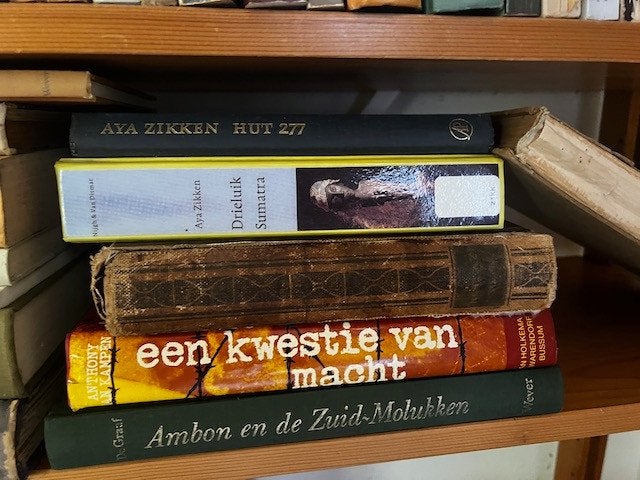 Grote collectie 'Indische' boeken liefst in één koop, Diverse auteurs, Ophalen, 20e eeuw of later, Gelezen
