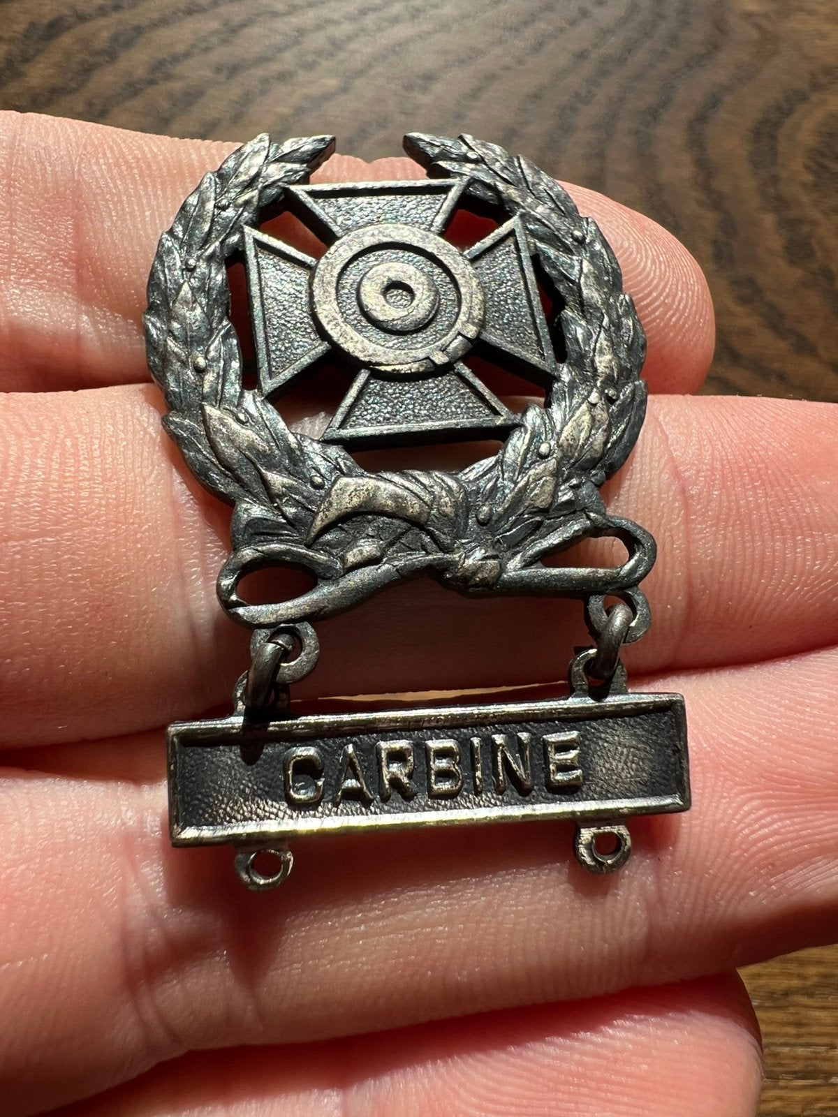 WO2 Amerikaans Expert Markmanship badge M1 carbine STERLING, Verzenden, Nederland, Boek of Tijdschrift