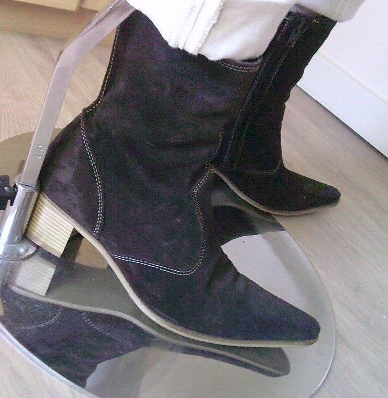 MADE IN ITALY bruine suede korte puntlaarzen maat 39, Bruin, Verzenden, Lage of Enkellaarzen, Gedragen