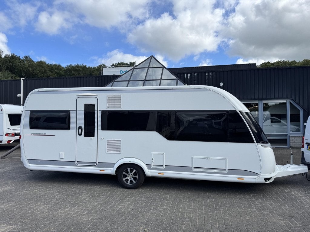 Hobby Premium 560 UL 2018 | Enkele bedden | Voortent, Caravans en Kamperen, Rondzit, Hobby, Bedrijf, Schokbreker