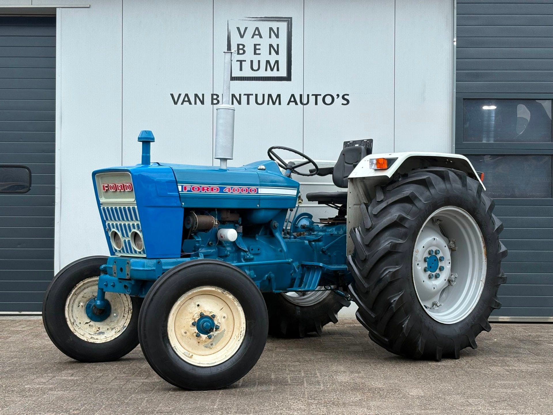 Ford 4000 KENTEKEN TZH-09-R, Auto's, Ford, Achterwielaandrijving, Gebruikt, Overige modellen, Overige carrosserieën