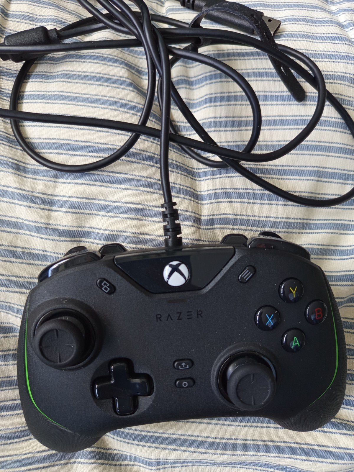 Razer Wolverine V2 Controller voor Xbox en pc, Spelcomputers en Games, Spelcomputers | Xbox | Accessoires, Ophalen of Verzenden