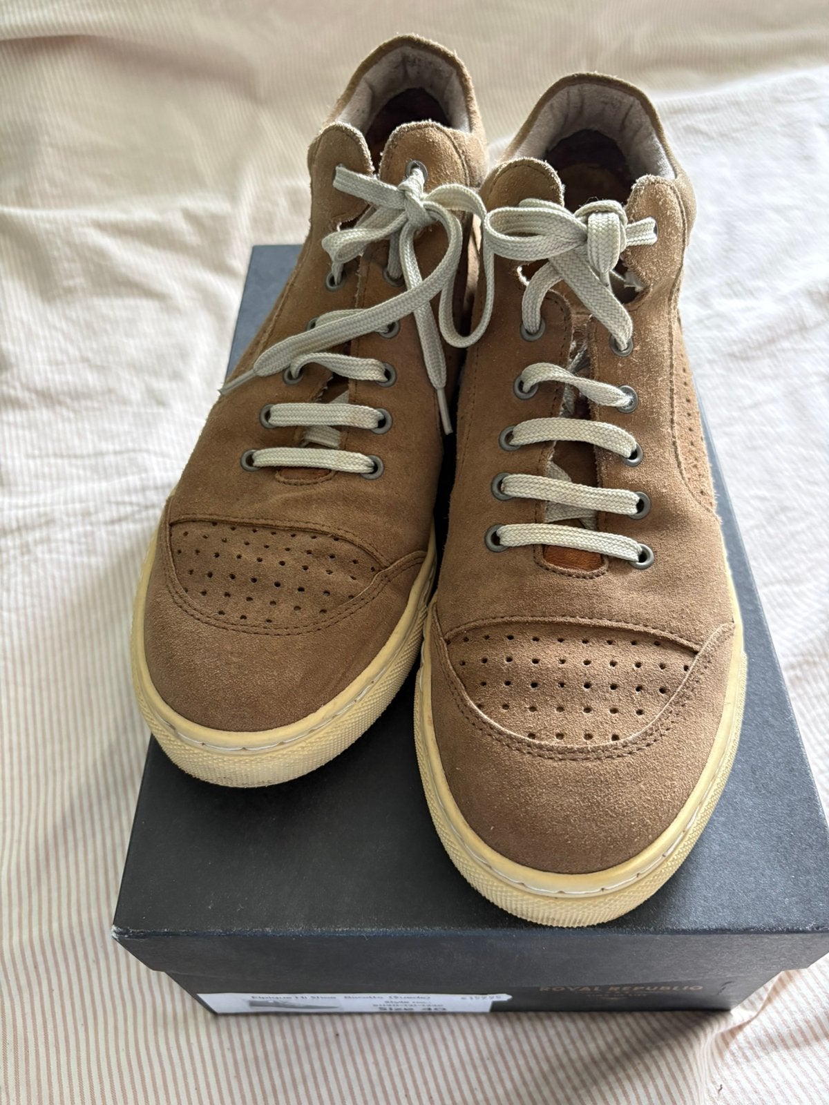 Bruine suède sneakers  mt 40 Royal Republiq, Bruin, Ophalen of Verzenden, Sneakers of Gympen, Zo goed als nieuw