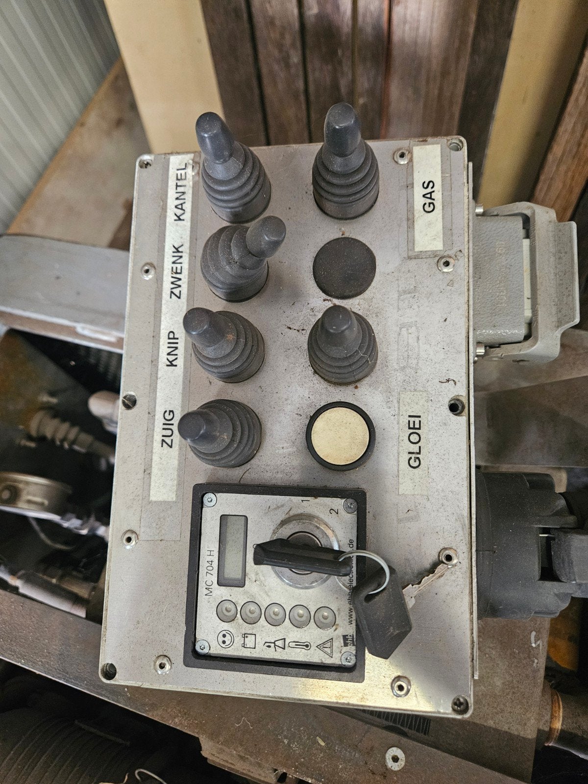 Hydrounit met 2-cilinder Yanmar dieselmotor, Ophalen