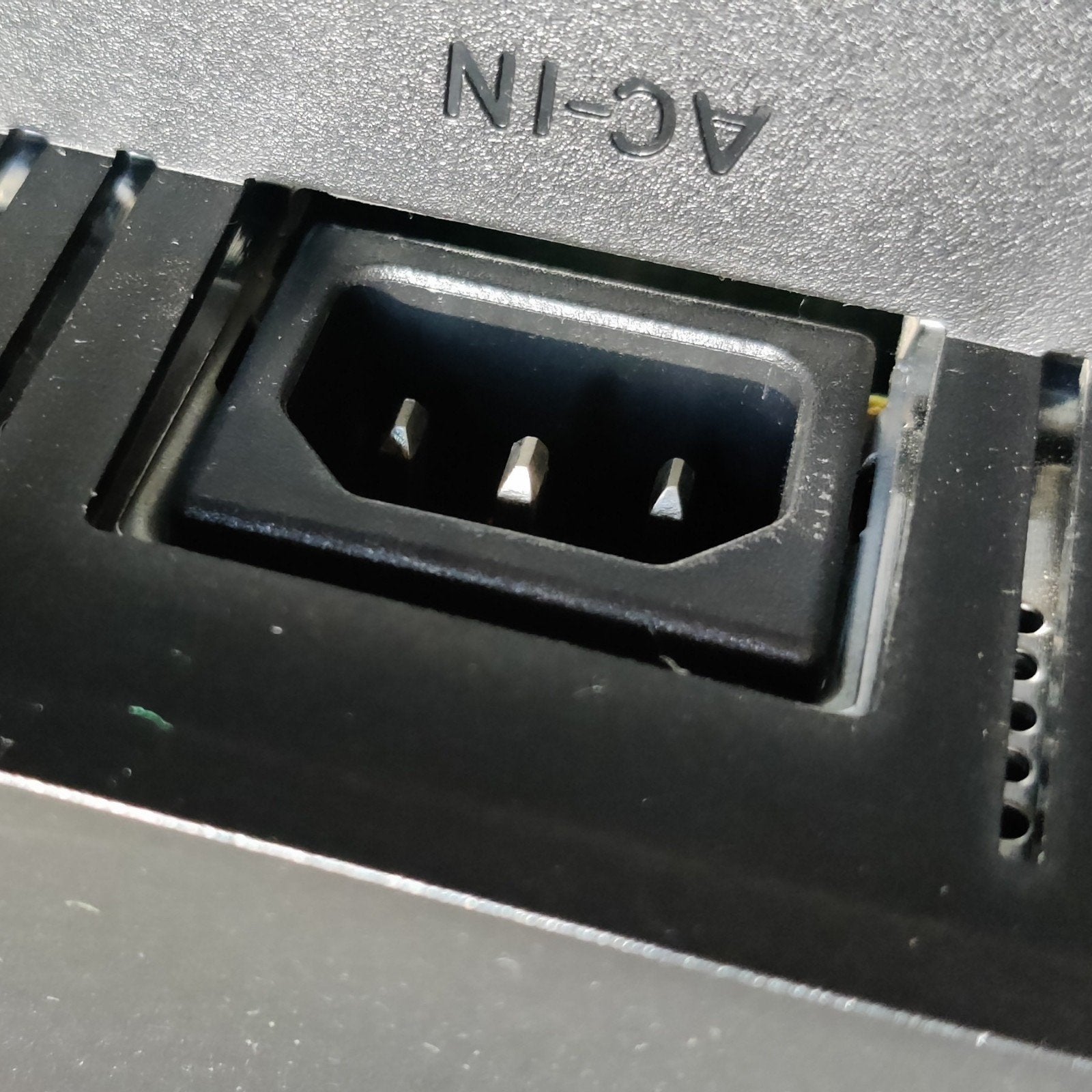 ASUS VK222H, DVI, IPS, ASUS, 1 tot 2 ms
