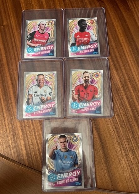 5 x Topps Energy stickers/voetbalplaatjes, Verzenden, Zo goed als nieuw, Meerdere stickers
