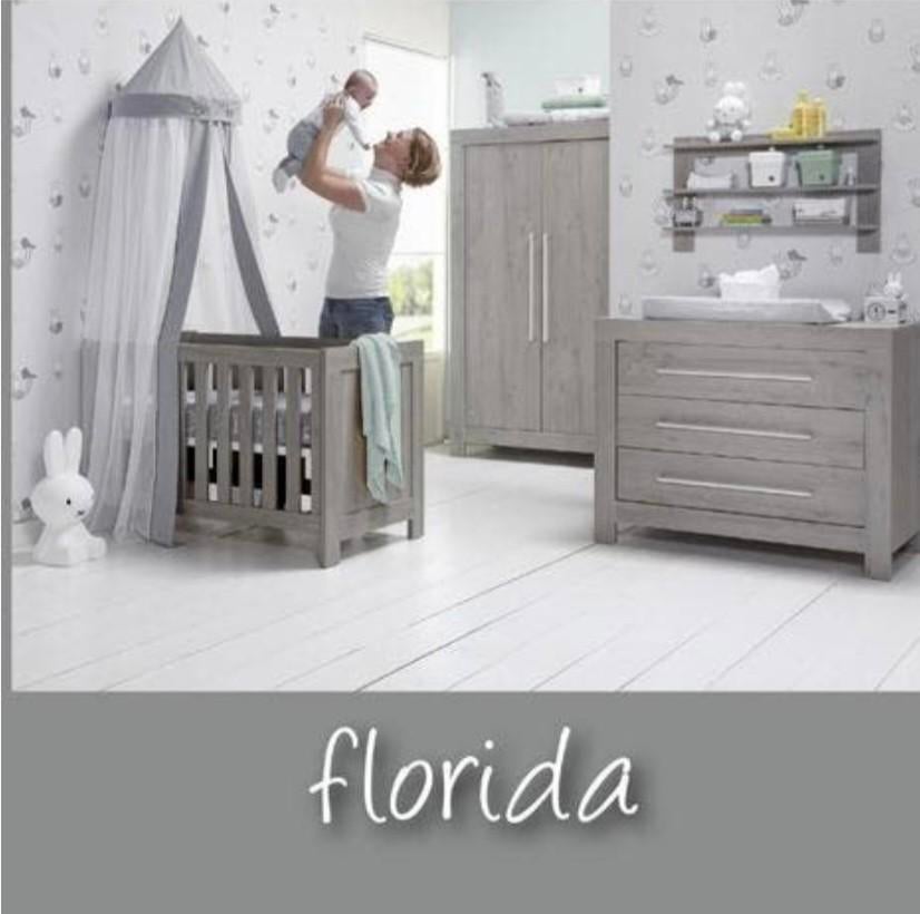 Baby- en peuterbed met commode - Florida set, Kinderen en Baby's, Kinderkamer | Commodes en Kasten, Ophalen, Gebruikt, 50 tot 70 cm