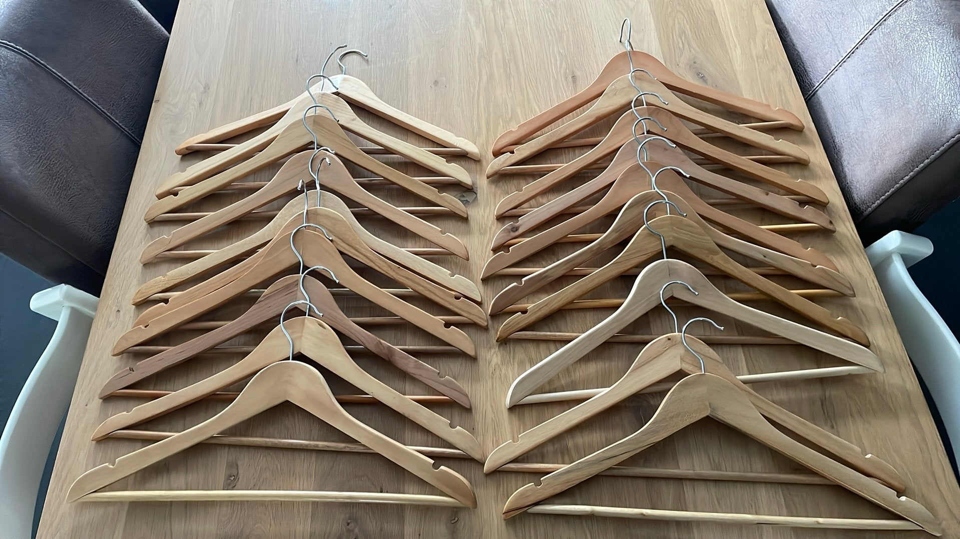 Houten kledinghangers HEMA, 20 stuks zgan, Ophalen of Verzenden, Gebruikt, Hout, Volwassenen