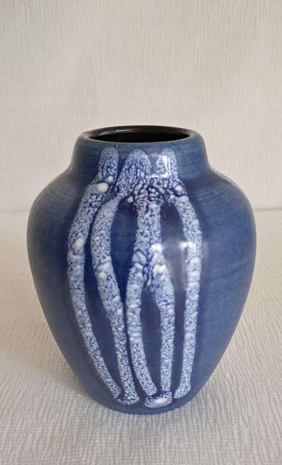 Prachtig Retro West Germany vaasje 11 cm blauw 550-10, Ophalen of Verzenden