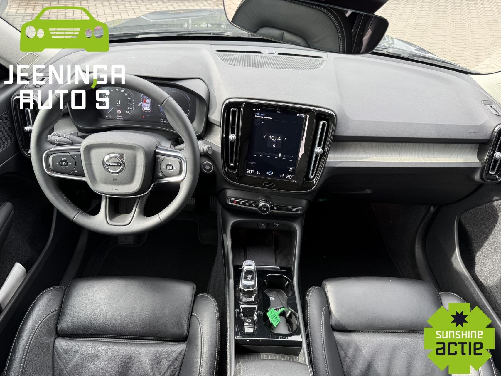 Volvo XC40 T4 PlugInHybride Inscription|Camera|Stuur en-Stoe, Auto's, Zwart, Bedrijf, Hybride Elektrisch/Benzine, SUV of Terreinwagen