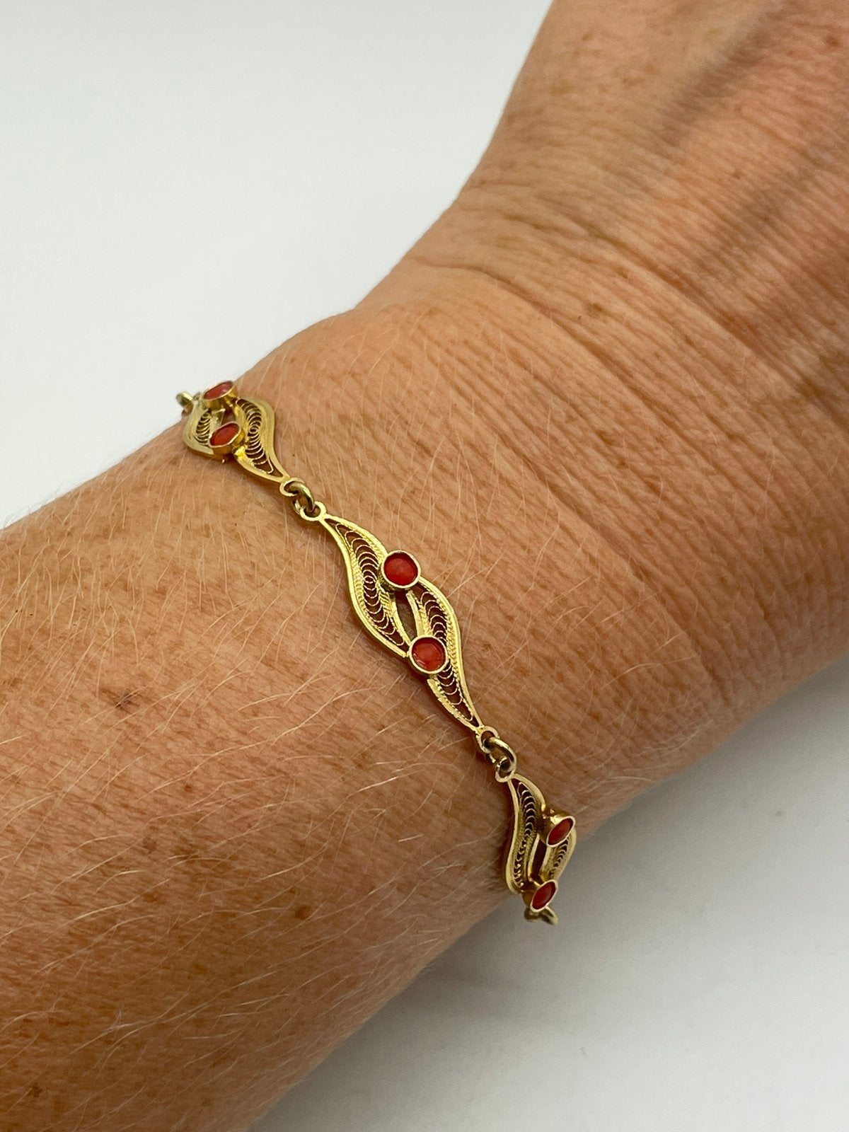 F560 Prachtige zilveren armband goudkleurig bloedkoraal, Sieraden, Tassen en Uiterlijk, Antieke sieraden, Ophalen of Verzenden