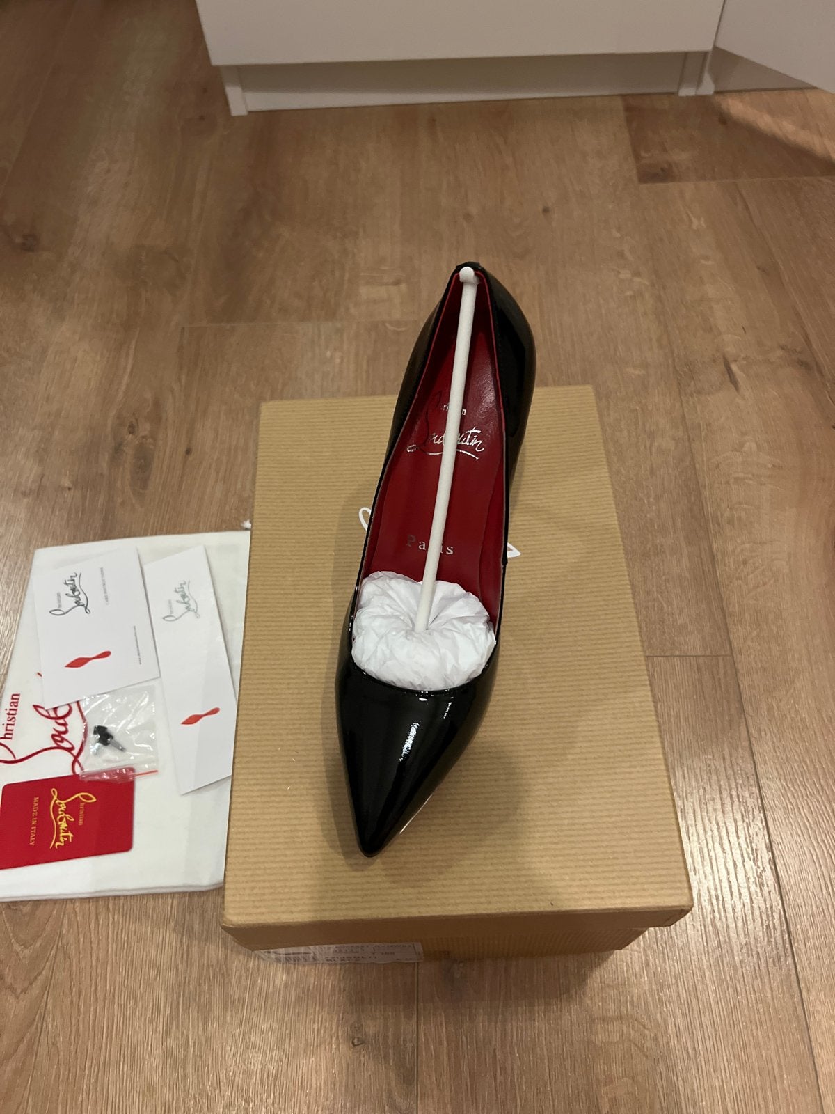 Christian Louboutin Hakken Maat 39 Zwart Lakleer, Ophalen of Verzenden, Zo goed als nieuw, Zwart, Pumps
