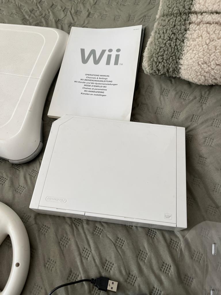Nintendo Wii + Bundel met Accessoires, Games en Harde Schijf, Gebruikt, Eén computer, Ophalen of Verzenden, 3 spelers of meer